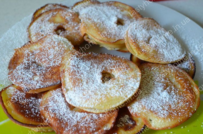 Жареные яблоки в кляре
