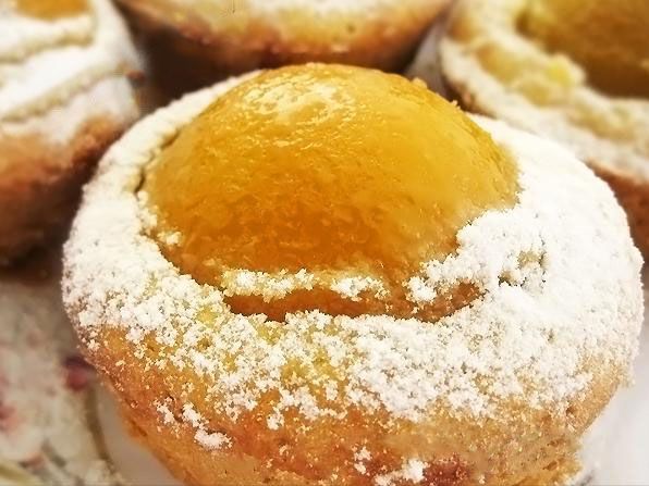 Кексы с персиками