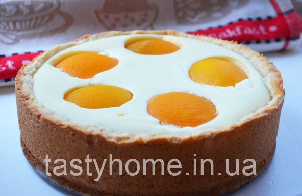 Творожный пирог с персиками