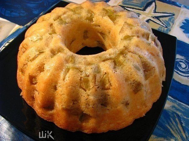 Шарлотка с яблоками без яиц