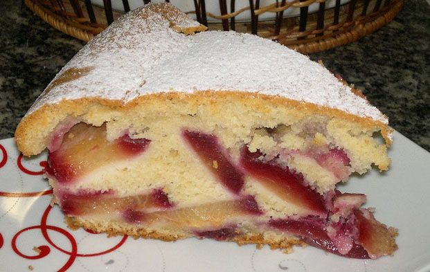 Сливовый пирог.