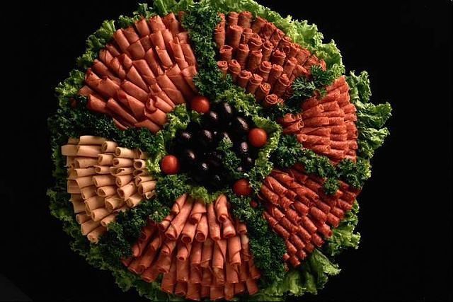 Мясная нарезка оформление