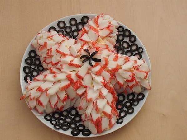 Крабовый салат с плавленным сыром