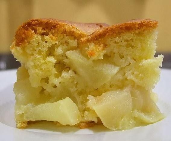 Творожная шарлотка с яблоками.