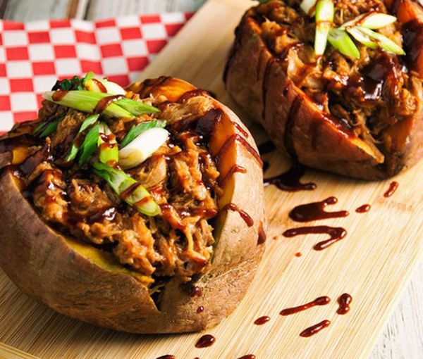 Картофель фаршированный рыбой