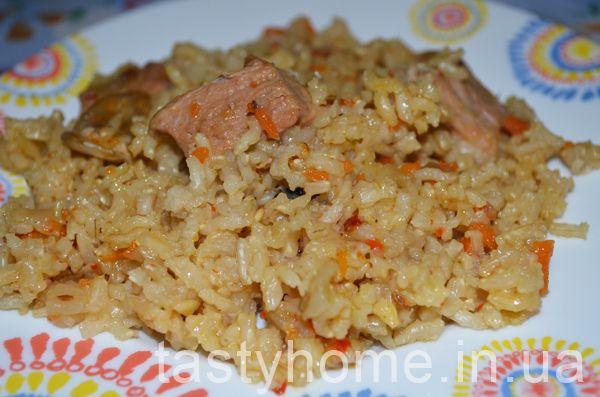 Рассыпчатый плов со свининой