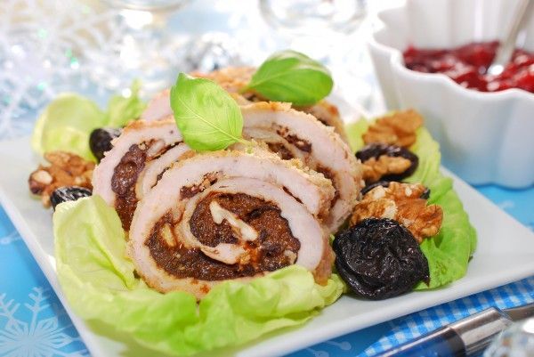 Свиной рулет с начинкой