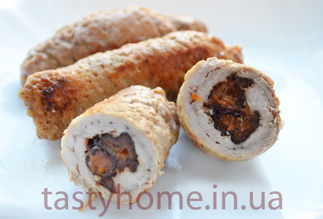 Свиные рулетики с черносливом