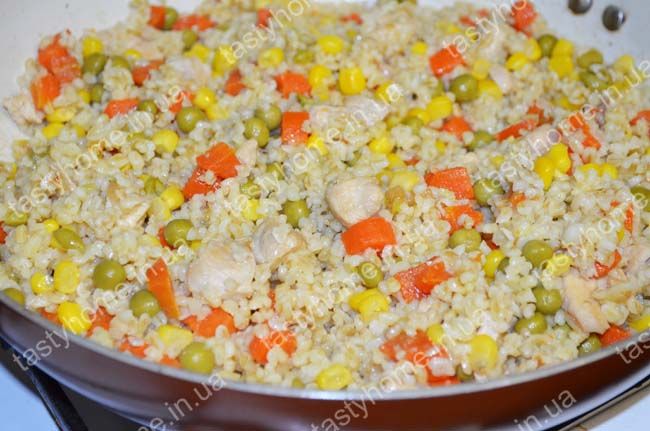 Булгур с курицей и овощами