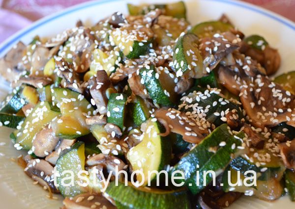 Кабачки с шампиньонами