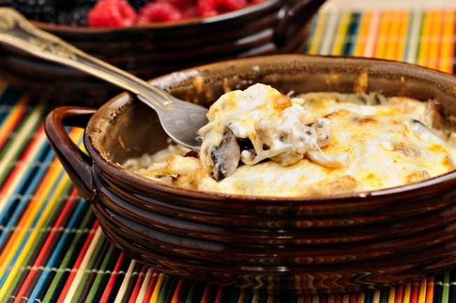 Картофель с шампиньонами в духовке