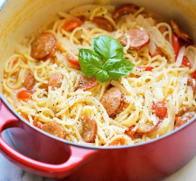 Спагетти с сосисками