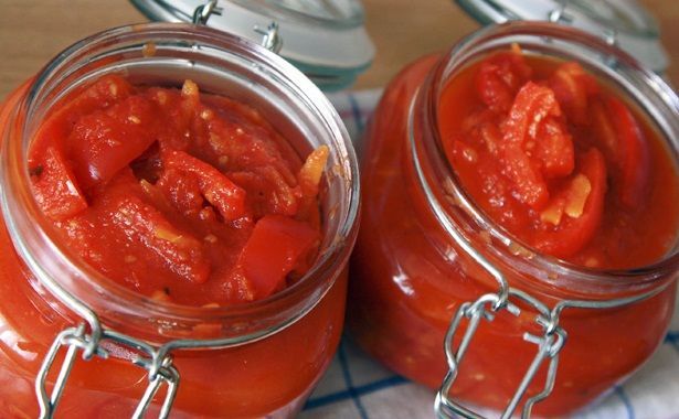 Лечо со сливами на зиму