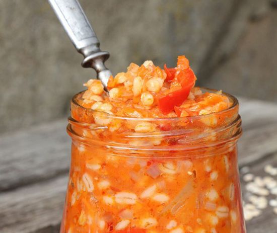 Салат с перловкой и овощами