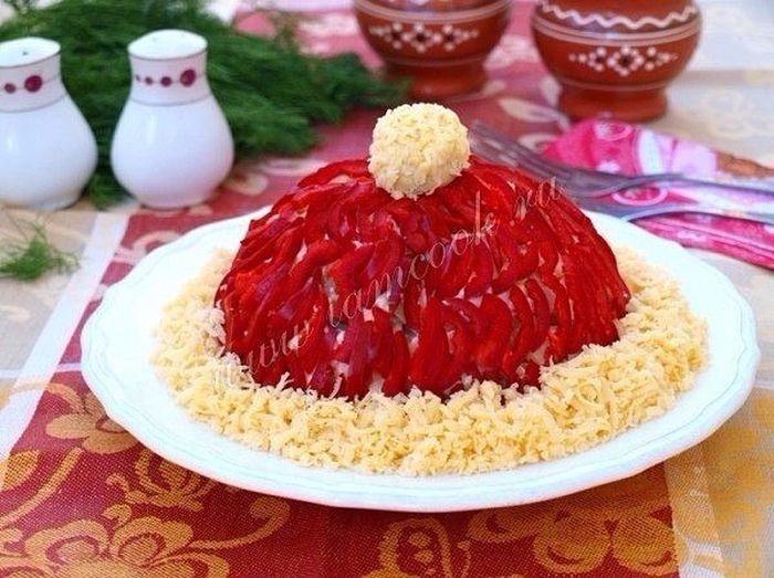Салат Красная шапочка с курицей