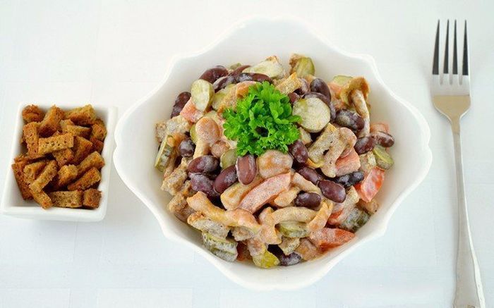 Салат с красной фасолью