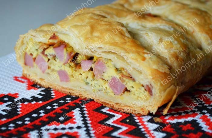 Слоёный рулет с омлетом