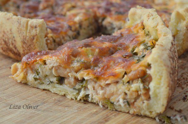 Пирог с курицей и фасолью