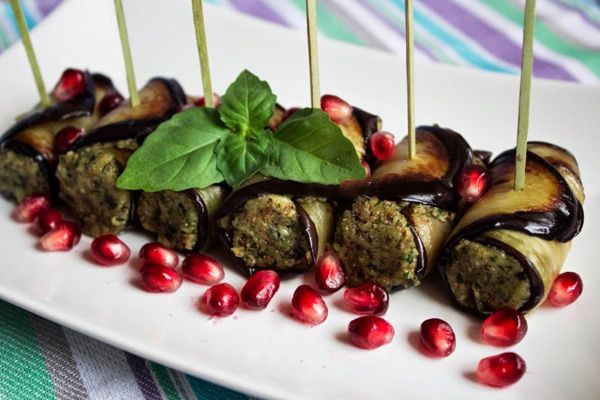 Рулетики из баклажанов с орехами