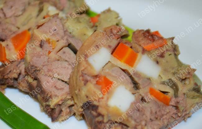 Домашний зельц из печени с салом и манкой
