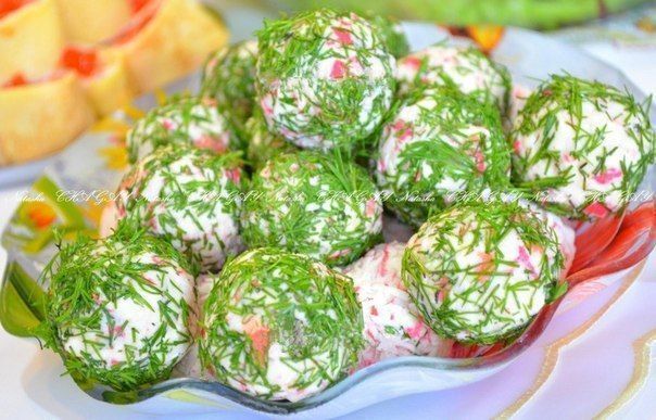 Крабовые шарики с сыром и чесноком